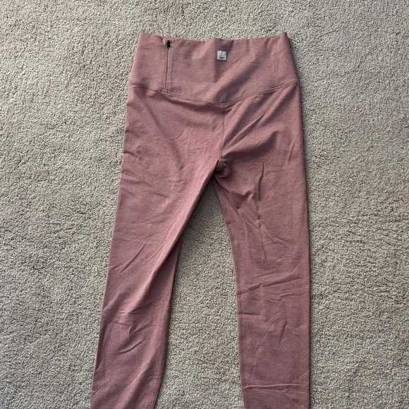 Vuori Clean Elevations Women's Heather Mauve Leggings - Picture 2 of 2